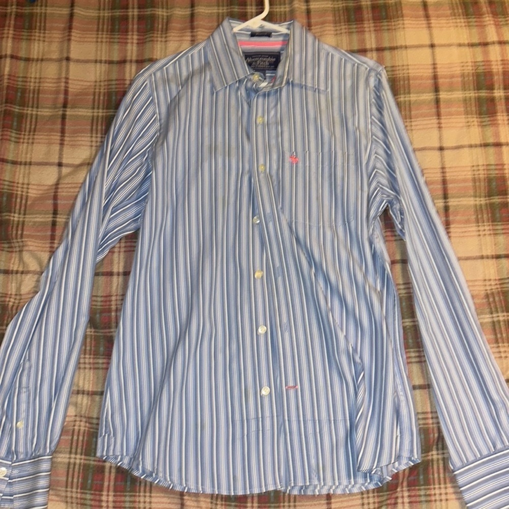 Abercrombie & Fitch collared button up shirt